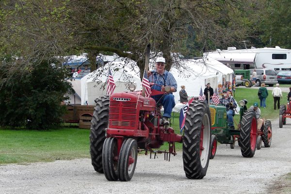 pfrv gallery tractor show flea market 10