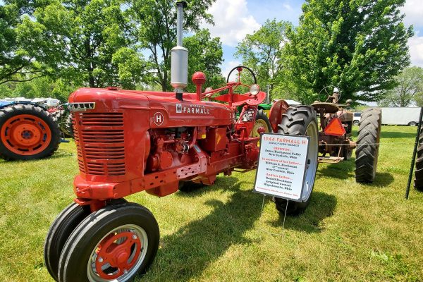 pfrv gallery tractor show flea market 30